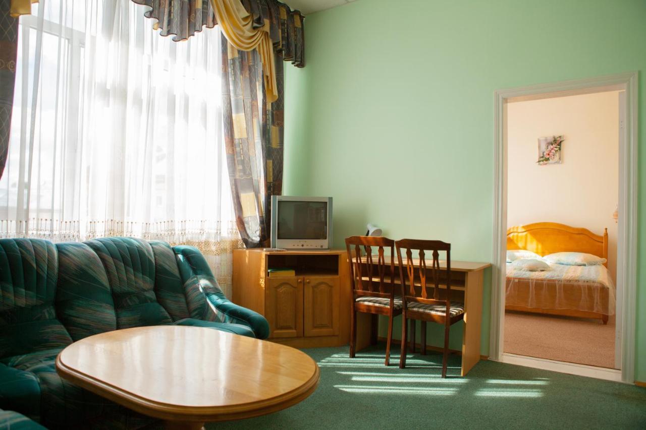 Hotel Vinnytsia Sawoy Quarto foto